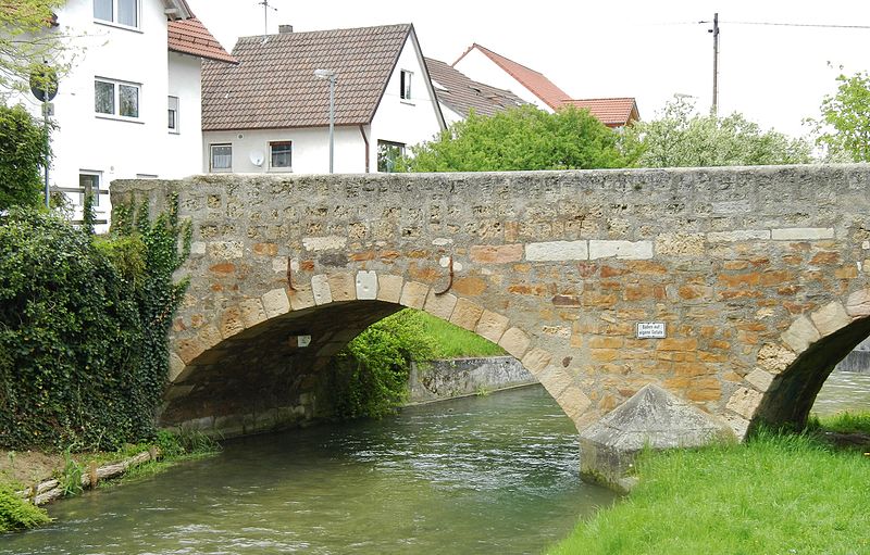 Steinbrücke über die Lauter in Dettingen